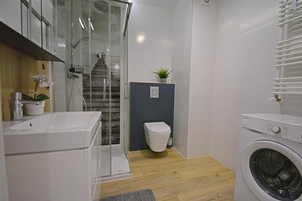 Apartamenty Bryza-Matejki 1B-Parking ชวีโนวิชแจ ภายนอก รูปภาพ