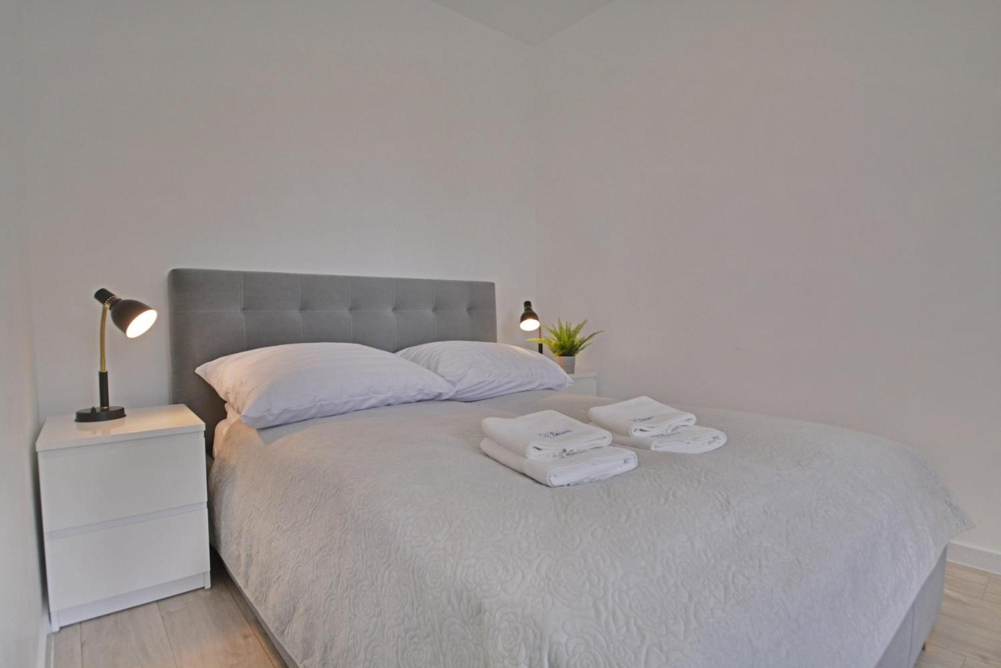 Apartamenty Bryza-Matejki 1B-Parking ชวีโนวิชแจ ภายนอก รูปภาพ