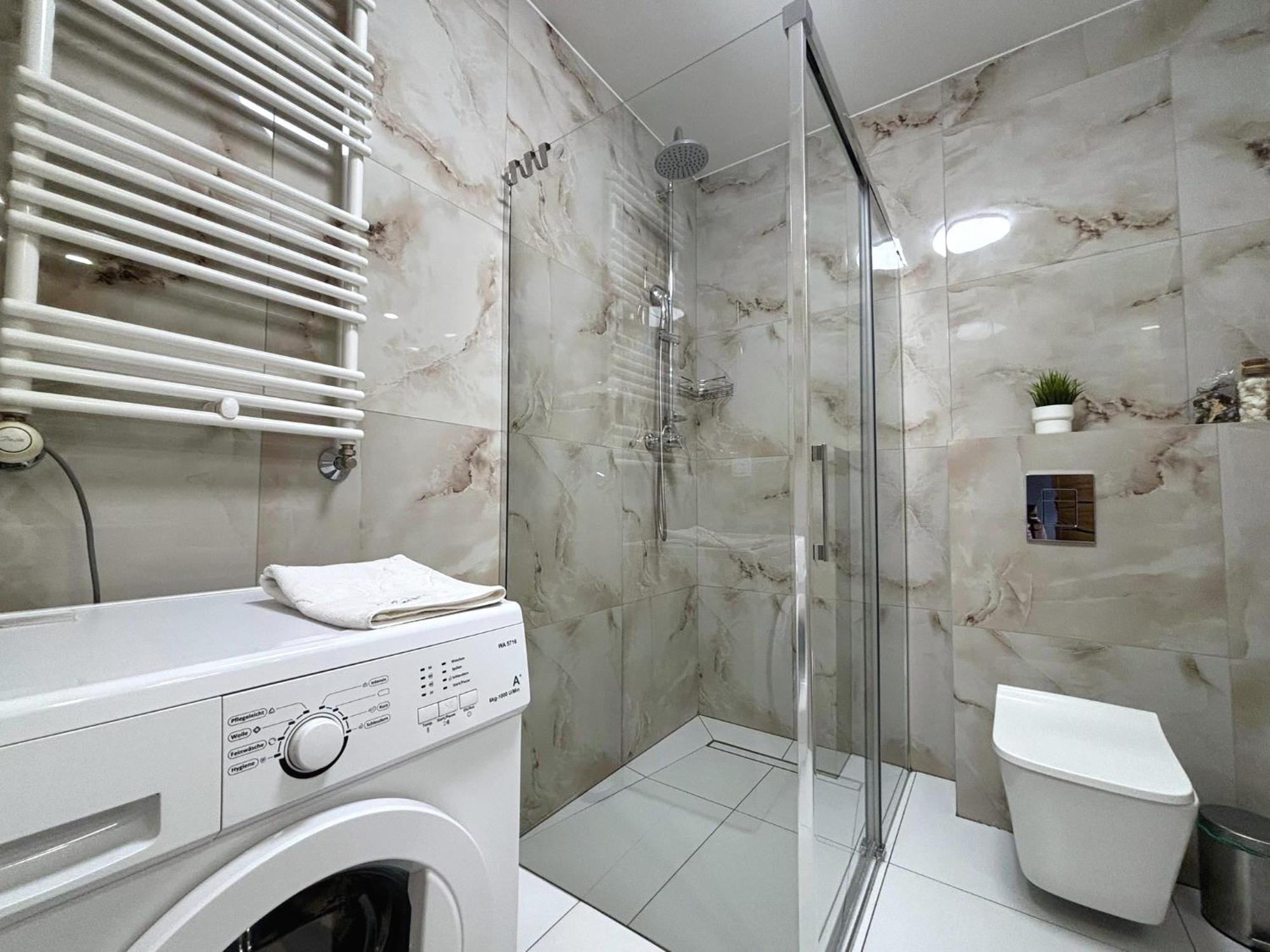 Apartamenty Bryza-Matejki 1B-Parking ชวีโนวิชแจ ภายนอก รูปภาพ
